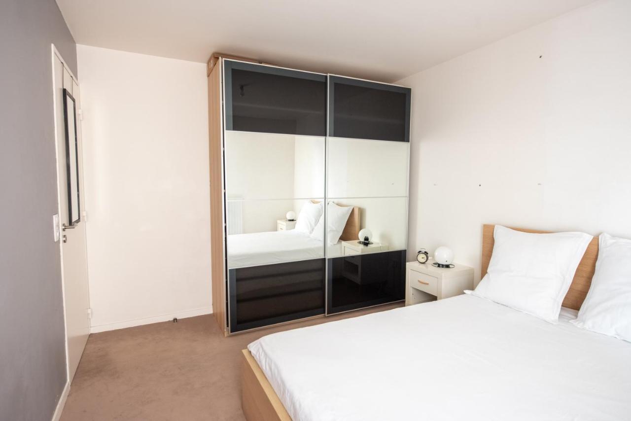 Appartements De 2 Ou 3 Chambres A 40 Minutes De Paris Courcouronnes Екстериор снимка