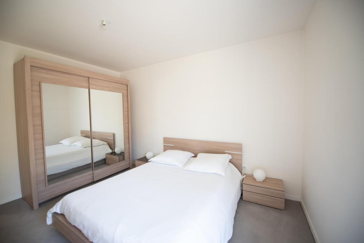 Appartements De 2 Ou 3 Chambres A 40 Minutes De Paris Courcouronnes Екстериор снимка