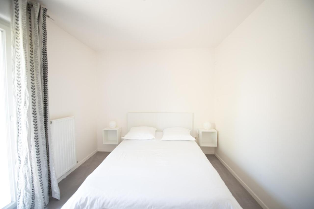 Appartements De 2 Ou 3 Chambres A 40 Minutes De Paris Courcouronnes Екстериор снимка