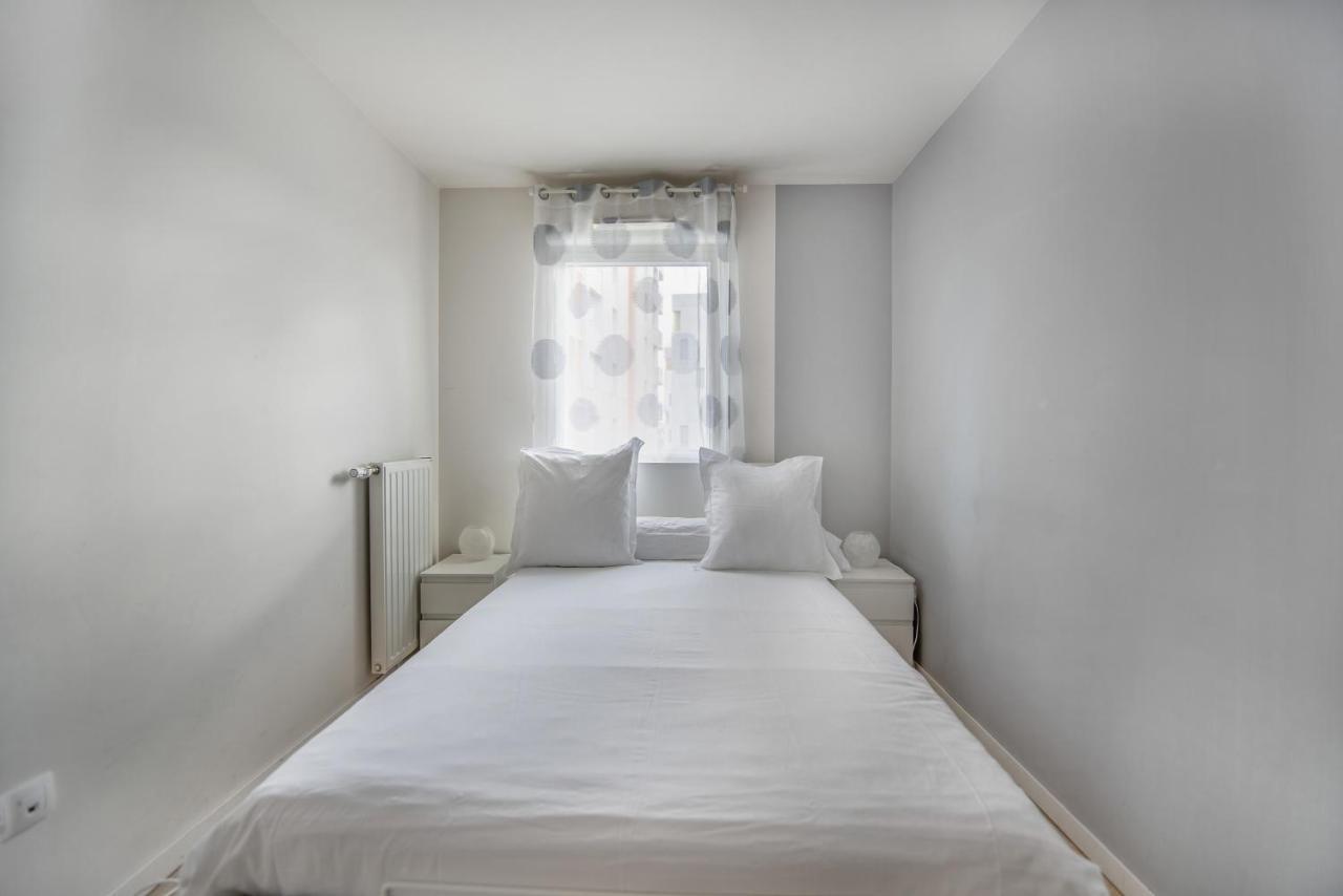 Appartements De 2 Ou 3 Chambres A 40 Minutes De Paris Courcouronnes Екстериор снимка