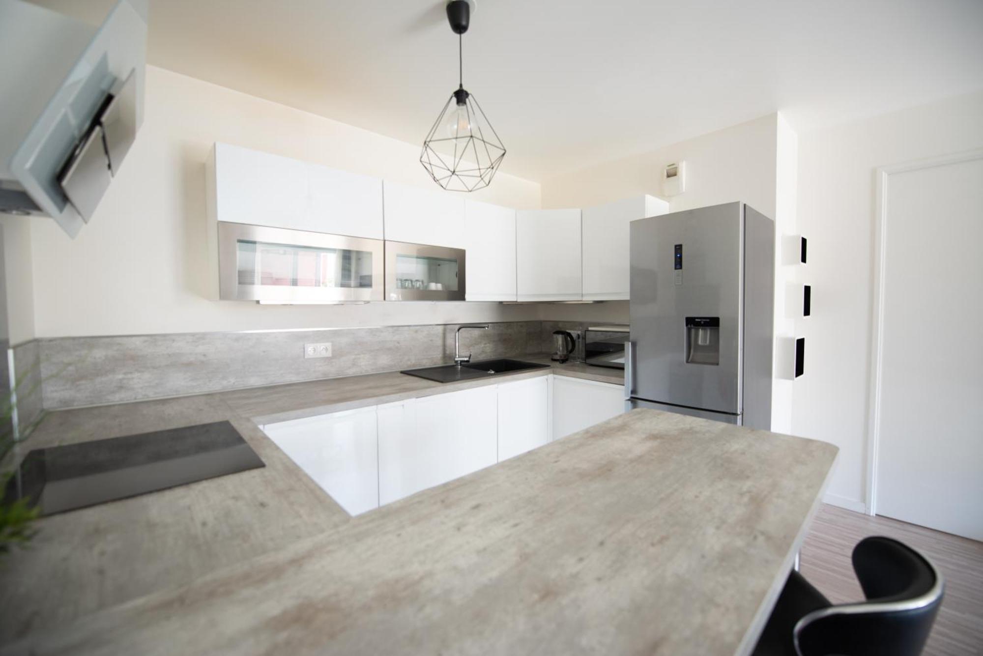 Appartements De 2 Ou 3 Chambres A 40 Minutes De Paris Courcouronnes Стая снимка