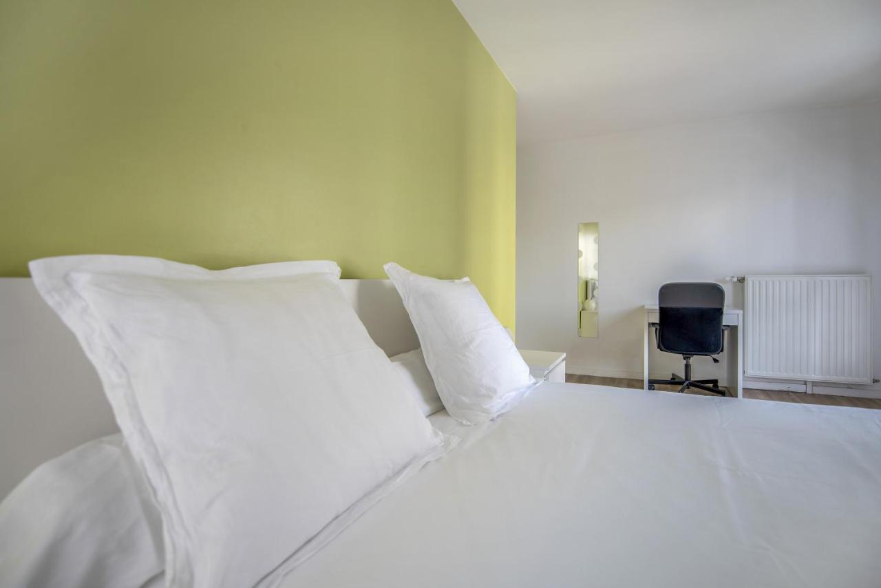 Appartements De 2 Ou 3 Chambres A 40 Minutes De Paris Courcouronnes Екстериор снимка